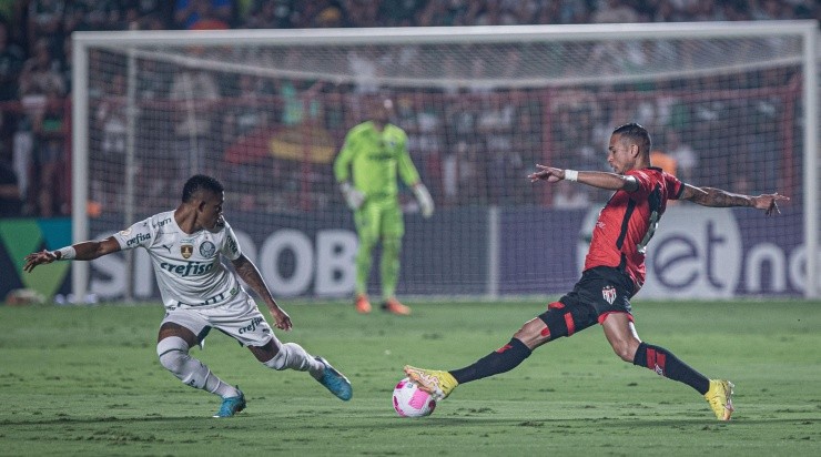 Foto: Isabela Azine/AGIF - Luiz Fernando durante o jogo contra o Verdão.