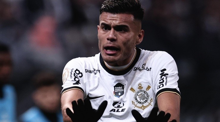 Foto: Ettore Chiereguini/AGIF - Torcedores corintianos pediram Fausto Vera na Seleção Argentina