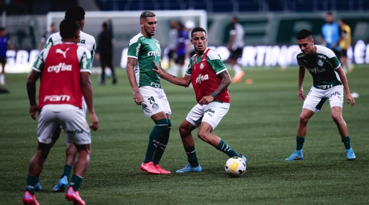 Foto: Ettore Chiereguini/AGIF - Giovani deve ganhar chances no profissional no Paulistão de 2023.