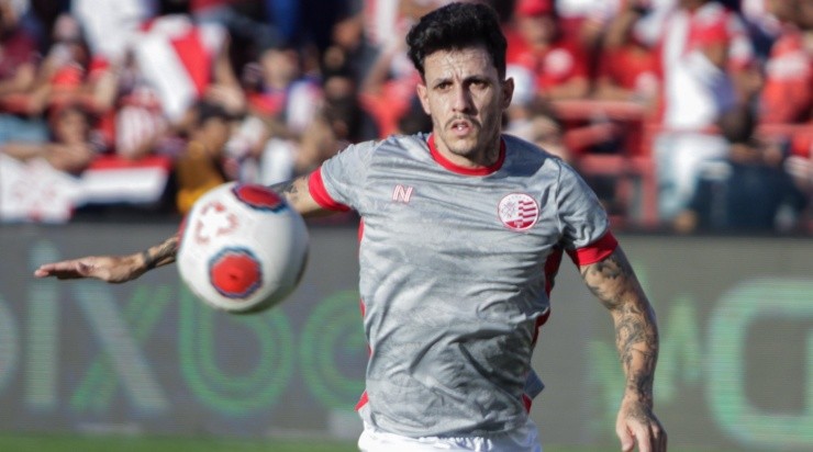 Rafael Vieira/AGIF - Jean Carlos no Náutico. 