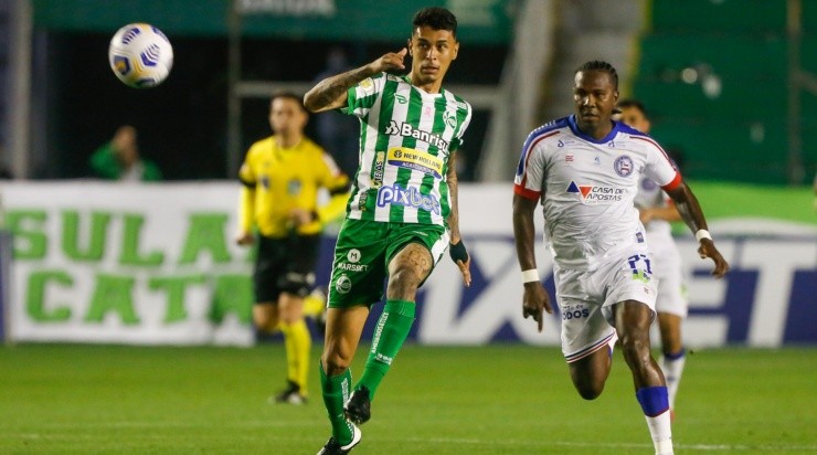 Foto: Luiz Erbes/AGIF - Vitor Mendes: cedido ao Juventude, zagueiro será vendido pelo Galo