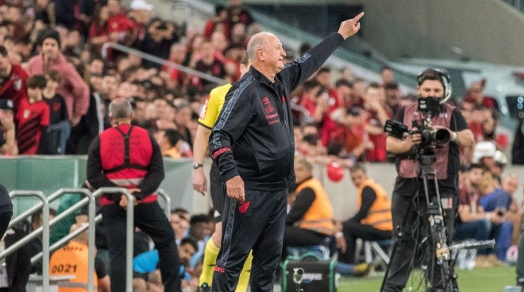 Felipão em ação pelo Athletico Paranaense. Foto: Robson Mafra/AGIF