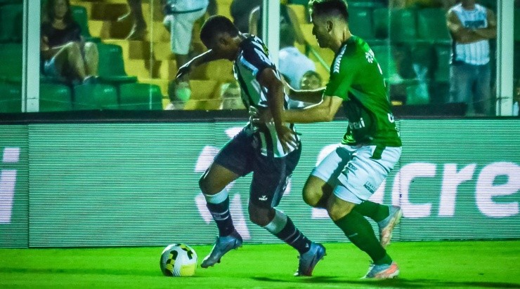 Foto: R.Pierre/AGIF - Gustavo Henrique admitiu que o grupo sentiu a eliminação na Série C