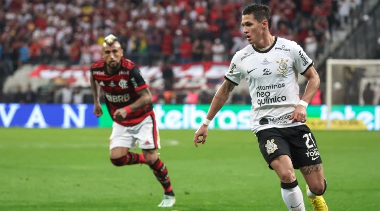 Foto: Marcello Zambrana/AGIF - Vital também desperdiçou sua cobrança.