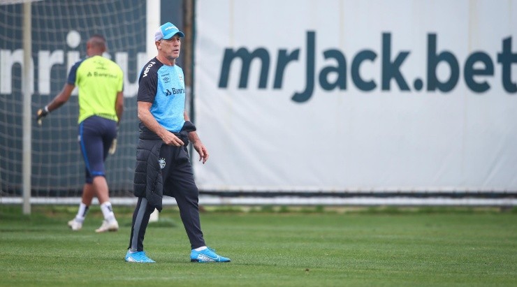 Foto: Lucas Uebel/Grêmio/Divulgação - A missão de Renato em 2022 é recolocar o Grêmio na Série A