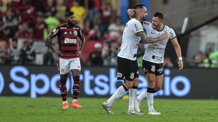 Foto: Thiago Ribeiro/AGIF - Neto aprovou a atuação do Corinthians.
