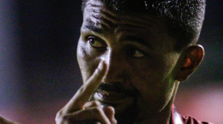 Foto: Rafael Vieira/AGIF - Kieza jogou a Série A pelo Náutico em 2012. Foto: Rafael Vieira/AGIF - Kieza jogou a Série A pelo Náutico em 2012.