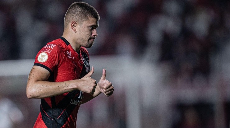 Foto: Heber Gomes/AGIF - Lucas Gazal marcou o gol de vitória do Dragão sobre o Ceará