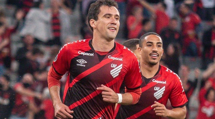 Foto: Gabriel Machado/AGIF - Pablo: centroavante é dúvida para a decisão da Libertadores