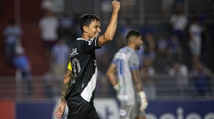 Foto: Celio Junior/AGIF - Lucca é o artilheiro da Macaca na Série B Foto: Celio Junior/AGIF - Lucca é o artilheiro da Macaca na Série B