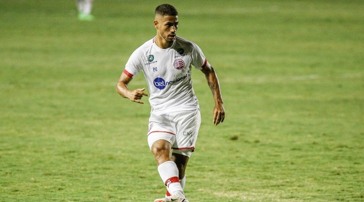 Foto: Paulo Paiva/AGIF - Hereda em ação na Copa do Nordeste.