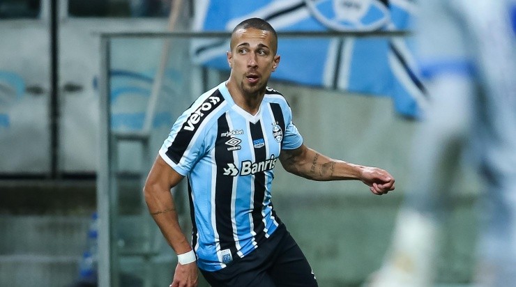 Pedro H. Tesch/AGIF - Nicolas pelo Grêmio. 