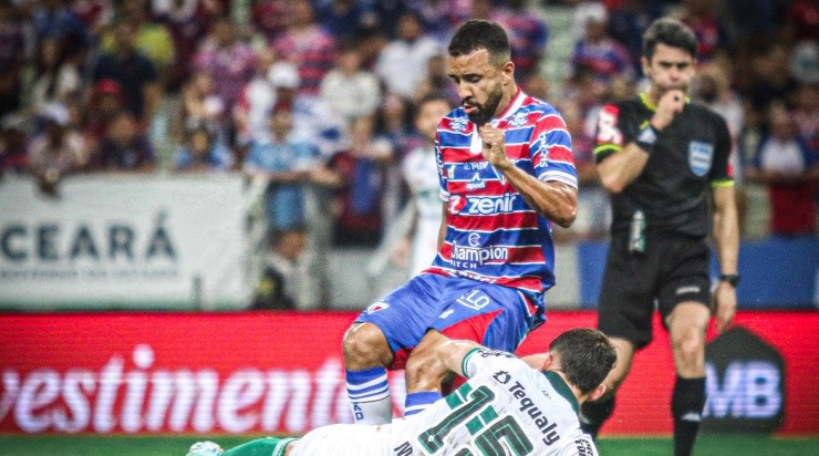 Foto: Lucas Emanuel/AGIF - Coxa perdeu por 3 a 1 para o Fortaleza no último jogo. 