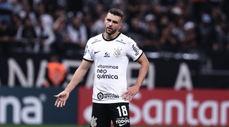 Foto: Ettore Chiereguini/AGIF - Júnior Moraes atuou pouco pelo Corinthians na temporada