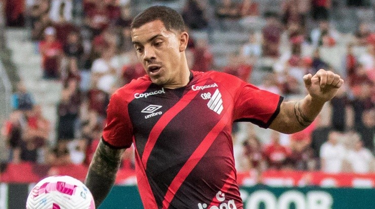 Robson Mafra/AGIF - Terans pelo Furacão. 