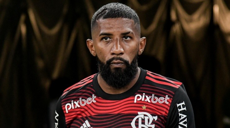 Foto: Thiago Ribeiro/AGIF - Rodinei não sabe se vai ficar.