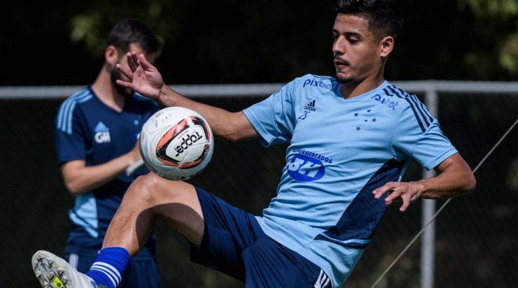 Foto: Gustavo Aleixo/Cruzeiro/Divulgação - Neto Moura: volante pode voltar ao time no domingo