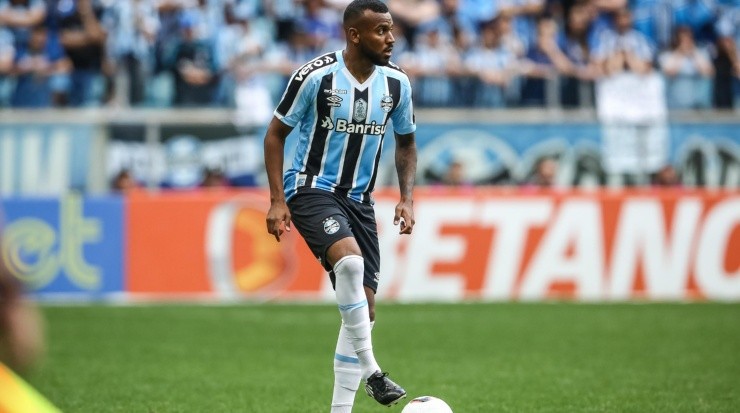 Foto: Pedro H. Tesch/AGIF - O lateral voltou a ter sequência na reta final da Série B do Brasileirão