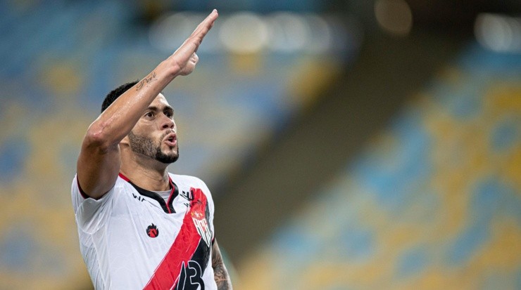 Foto: Jorge Rodrigues/AGIF - Rato comemorando gol contra o Fluminense, no primeiro turno.