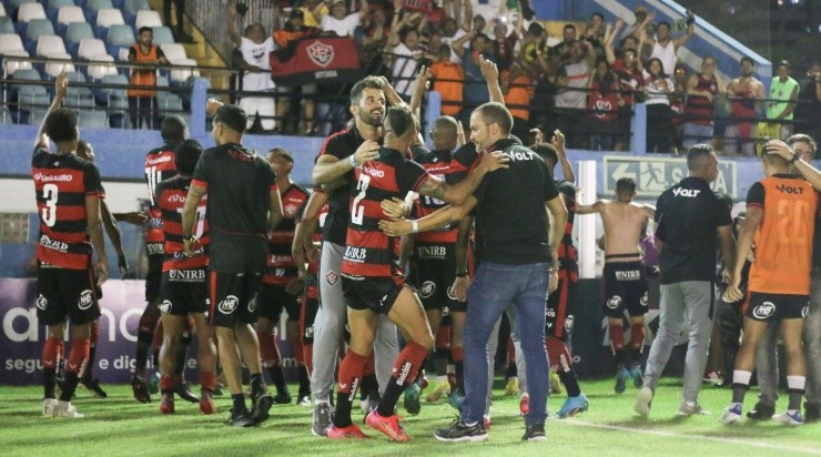 Foto: Fernando Torres/AGIF - Vitória conquistou o acesso contra o Paysandu.