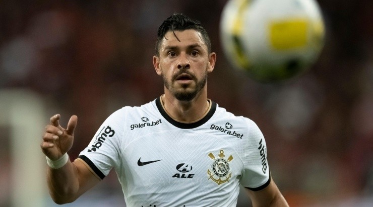 Foto: Jorge Rodrigues/AGIF - Giuliano tomou uma solada de Matheuzinho.