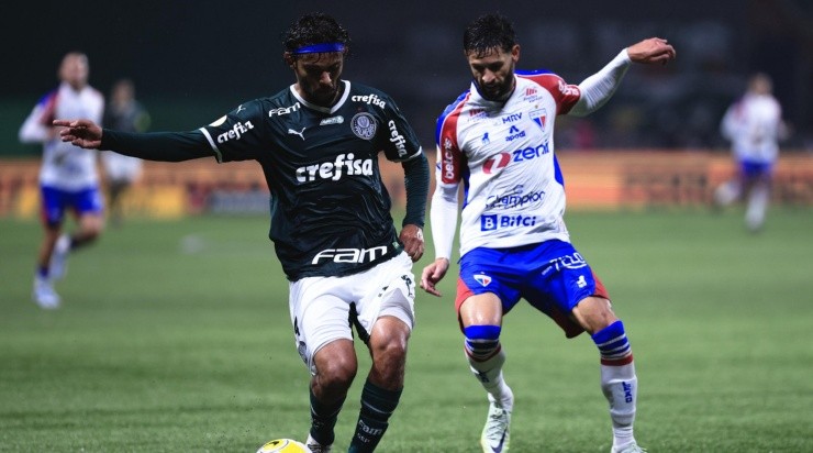 Foto: Ettore Chiereguini/AGIF - Scarpa deu uma assistência na goleada por 4 a 0.