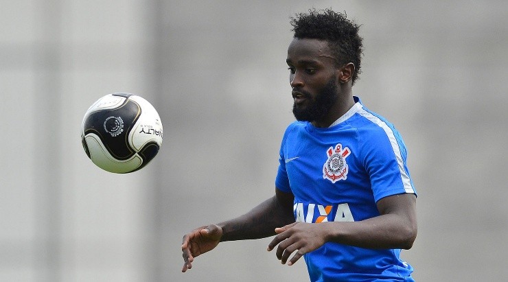 Foto: Mauro Horita/AGIF - Mendoza já jogou pelo Corinthians. Foto: Mauro Horita/AGIF - Mendoza já jogou pelo Corinthians.