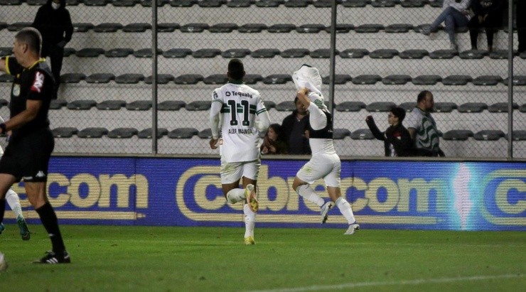 Foto: Divulgação/Site Oficial do Coritiba - Régis: meia anotou o gol da vitória do Coxa Foto: Divulgação/Site Oficial do Coritiba - Régis: meia anotou o gol da vitória do Coxa