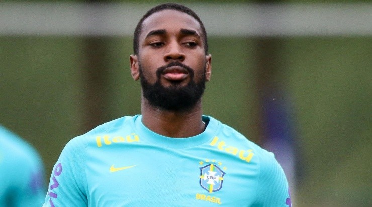 Foto: Fernando Moreno/AGIF - Gerson pode pintar no Sevilla.