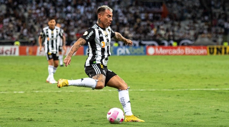  Foto: Alessandra Torres/AGIF - Vargas tem moral com Arana.