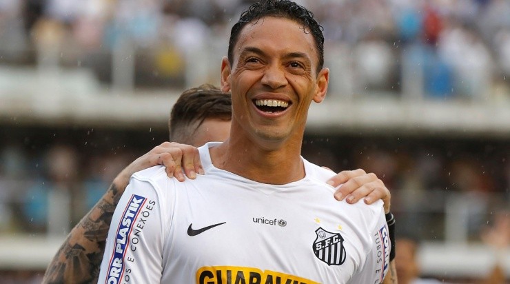 Foto: Daniel Vorley/AGIF. - Santos foi o vice campeão da Copa do Brasil daquele ano.