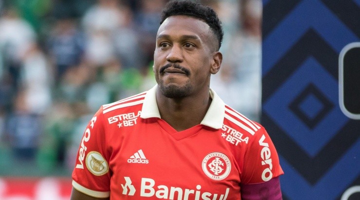 Robson Mafra/AGIF - Edenílson no Inter.