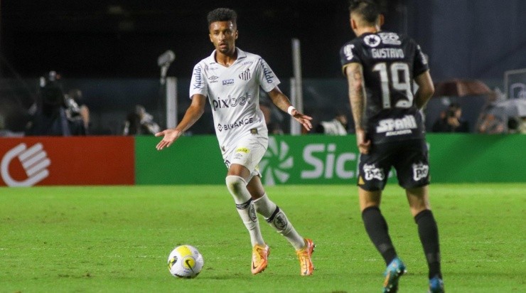 Foto: Fernanda Luz/AGIF - Bruno Oliveira deve ser titular contra o Avaí
