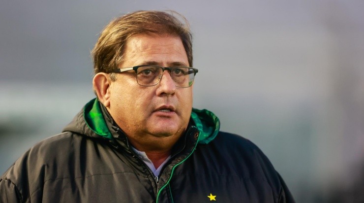 Foto: Luiz Erbes/AGIF - Guto Ferreira pode fazer o Coritiba se livrar do rebaixamento nesta rodada