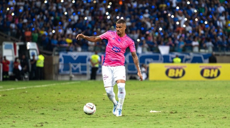 Foto: Alessandra Torres/AGIF - Zé Ivaldo: zagueiro retornará ao Athletico em 2023 Foto: Alessandra Torres/AGIF - Zé Ivaldo: zagueiro retornará ao Athletico em 2023