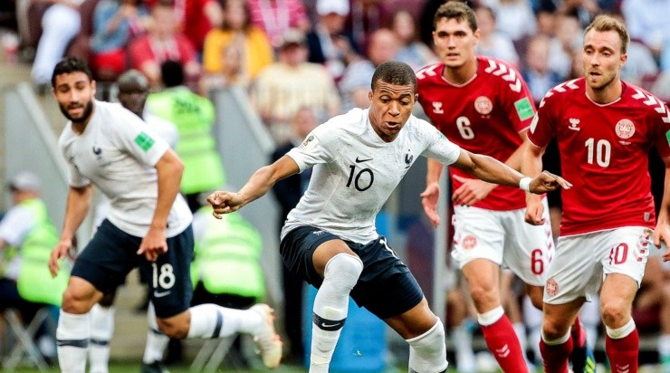 Foto: Ale Cabral/AGIF - Seleção da Dinamarca contra a França em 2018