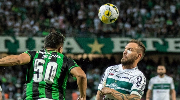 Foto: Robson Mafra/AGIF - Willian Farias acredita que que o Coritiba pode evitar erros de 2022