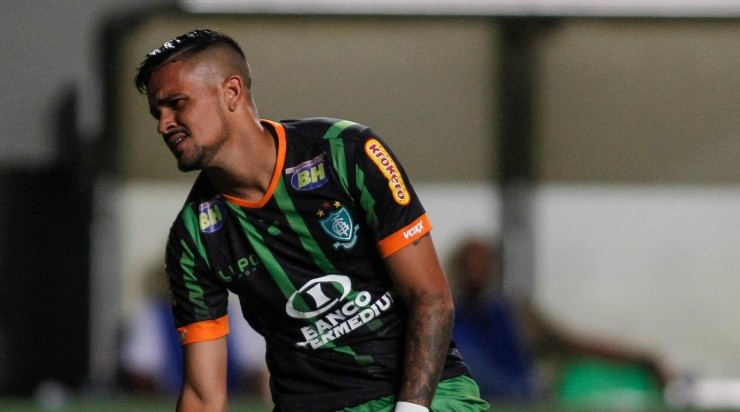 Foto: Thomas Santos/AGIF - Uniforme usado pelo Coelho na campanha de 2016.