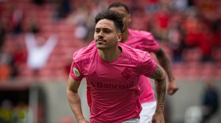 Foto: Maxi Franzoi/AGIF - O meia se firmou no time de Mano Menezes