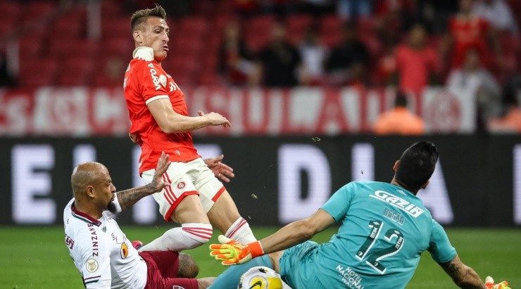 Foto: Pedro H. Tesch/AGIF - Inter e Flu superaram as expectativas iniciais. 