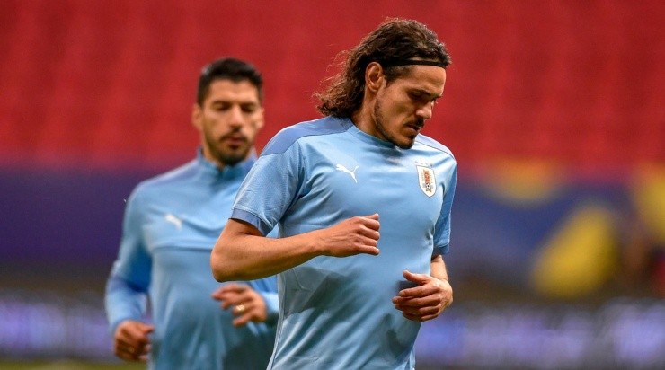 Foto: Mateus Bonomi/AGIF - Suárez e Cavani disputarão a quarta Copa do Mundo no Catar.