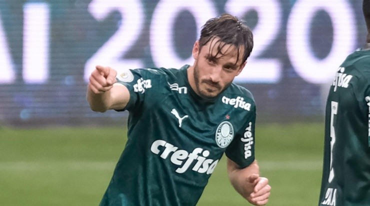 Foto: Marcello Zambrana/AGIF - Viña deixa saudades em torcedores do Palmeiras.