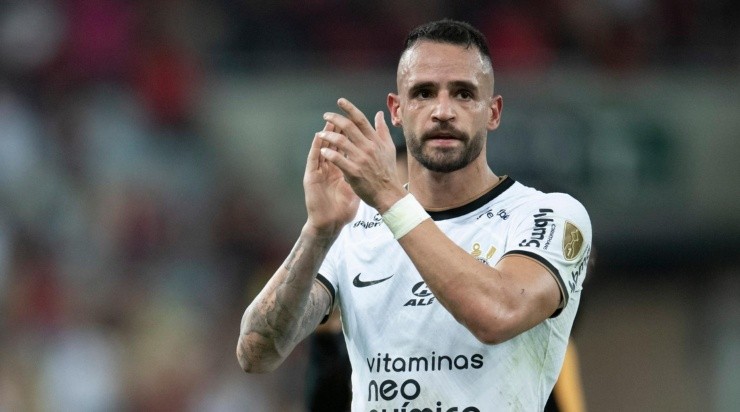 Foto: Jorge Rodrigues/AGIF - Renato foi exaltado por Oscar. Foto: Jorge Rodrigues/AGIF - Renato foi exaltado por Oscar.