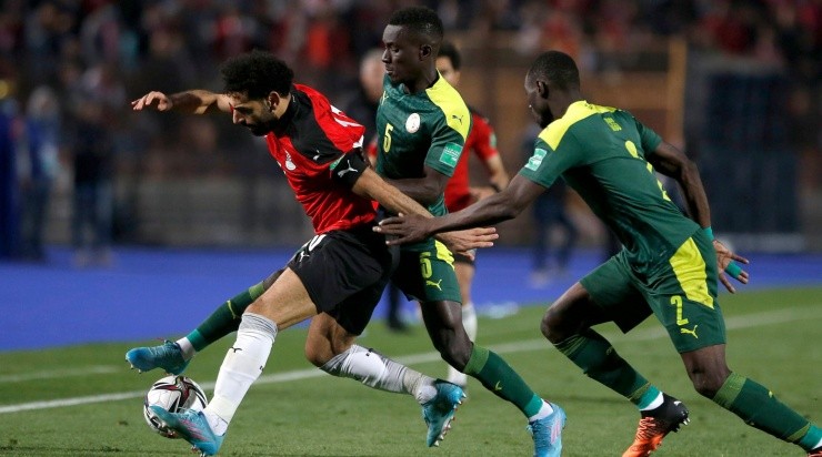 Foto: Mohamed Hossam/Getty Images - Salah e Mané disputaram uma vaga no Catar.