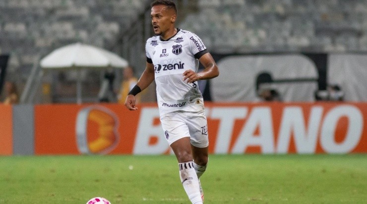 Foto: Fernando Moreno/AGIF - Bruno Pacheco sinalizou que deseja seguir no Vozão