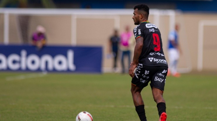 Foto: Marcos Zanutto/AGIF - Alex Sandro foi o camisa 9 na temporada 2022.