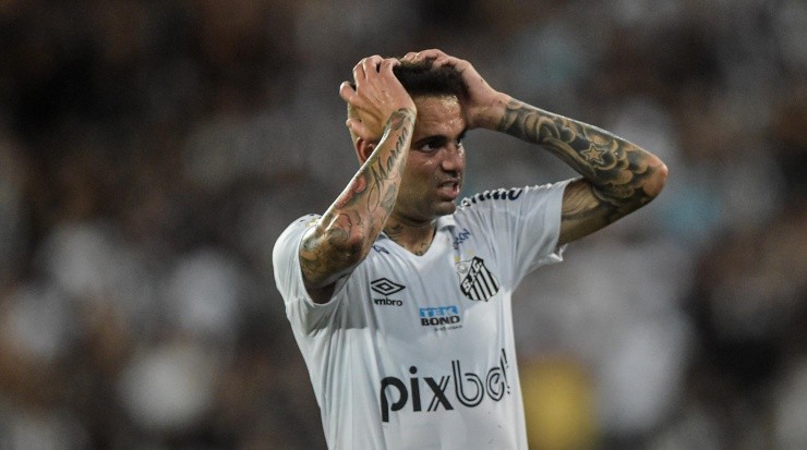 Foto: Thiago Ribeiro/AGIF - Luan teve passagem discreta pelo Peixe.