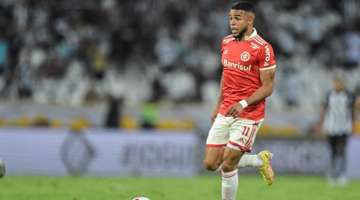 Foto: Thiago Ribeiro/AGIF - Wanderson: atacante será comprado pelo Inter
