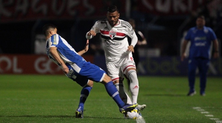 Foto: Rubens Chiri / saopaulofc.net / Divulgação - O contrato do defensor com o São Paulo não será renovado