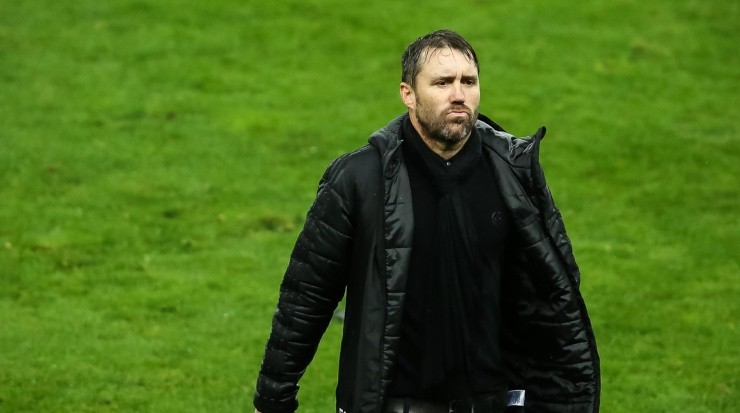 Foto: Pedro H. Tesch/AGIF - Eduardo Coudet pode voltar ao Brasil para treinar o Atlético/MG Foto: Pedro H. Tesch/AGIF - Eduardo Coudet pode voltar ao Brasil para treinar o Atlético/MG